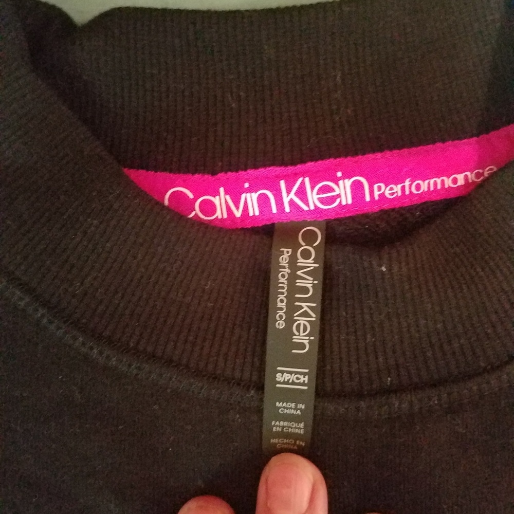 Calvin Klein Performance Pull Over - Picture 4 of 4
